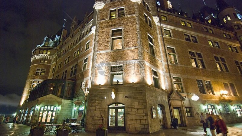 团建奖品新宠：智能音箱，如何挑选合适的规格与尺寸？**