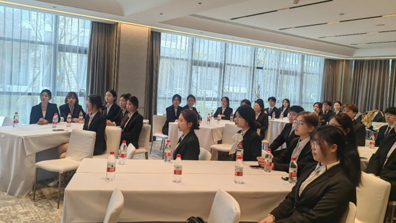 青少年冬令营：探索其优缺点，助力孩子全面发展